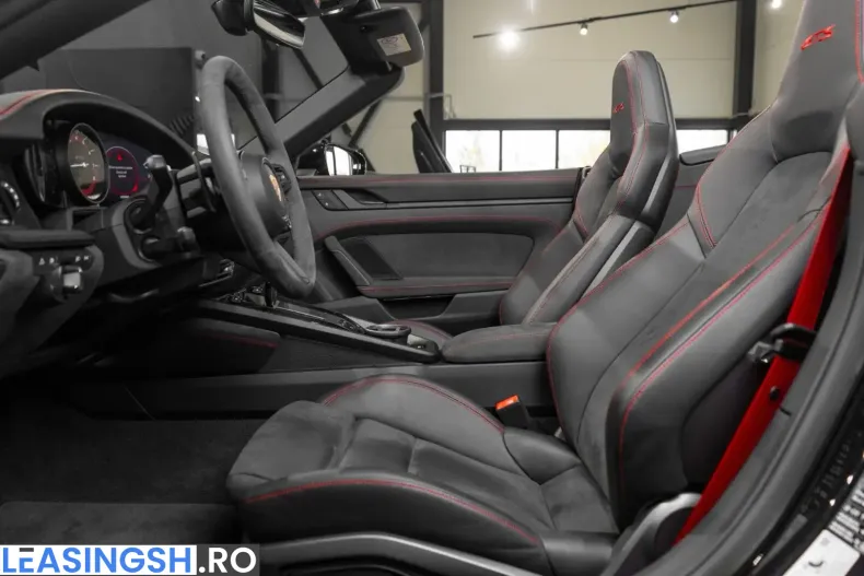 Porsche 911 din 2024 cu 4.200 km - oferta POR258762 - foto 8