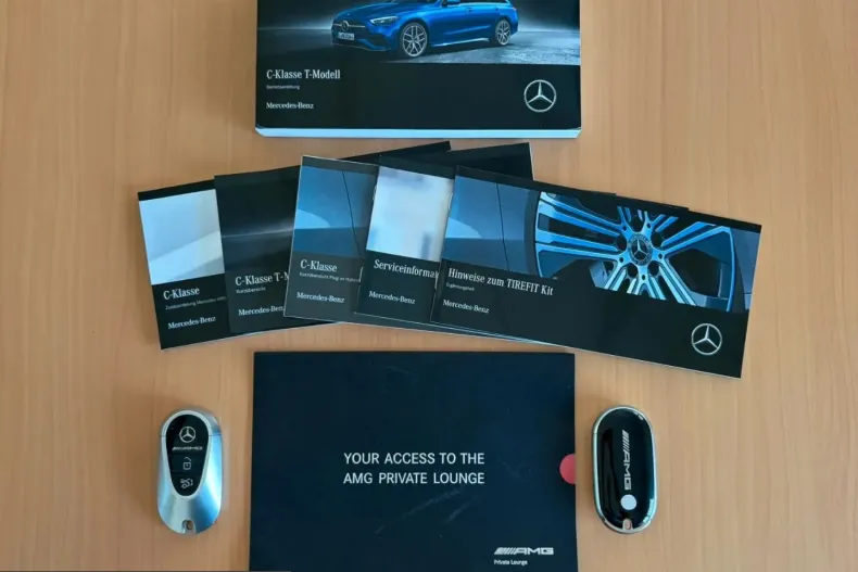 Mercedes-Benz C 63 AMG (Clasa C) din 2023 cu 19.865 km - oferta MER258778 - foto 21