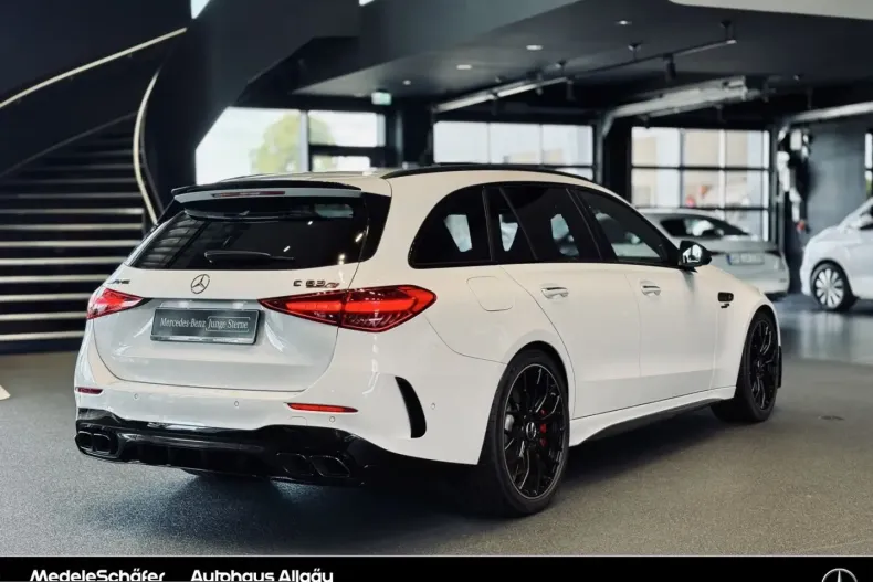 Mercedes-Benz C 63 AMG (Clasa C) din 2024 cu 35.072 km - oferta MER258788 - foto 13