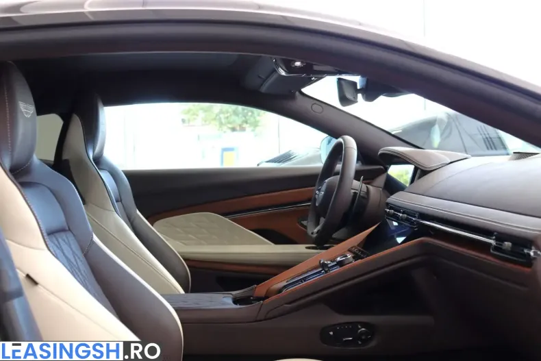 Aston Martin DB12 din 2025 cu 1.120 km - oferta AST258801 - foto 13