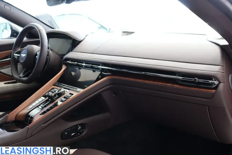 Aston Martin DB12 din 2025 cu 1.120 km - oferta AST258801 - foto 14