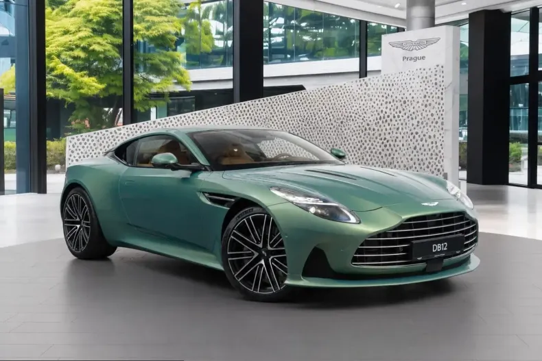 Aston Martin DB12 din 2025 cu 2.700 km - oferta AST258806 - foto 2