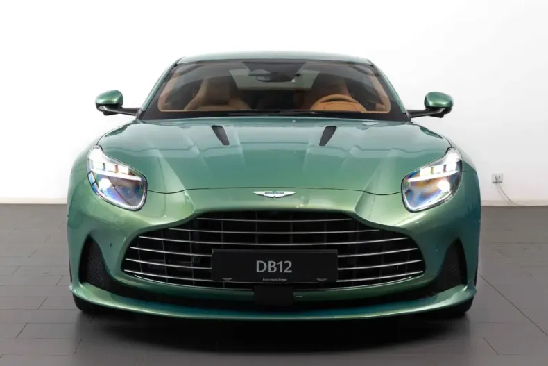 Aston Martin DB12 din 2025 cu 2.700 km - oferta AST258806 - foto 6