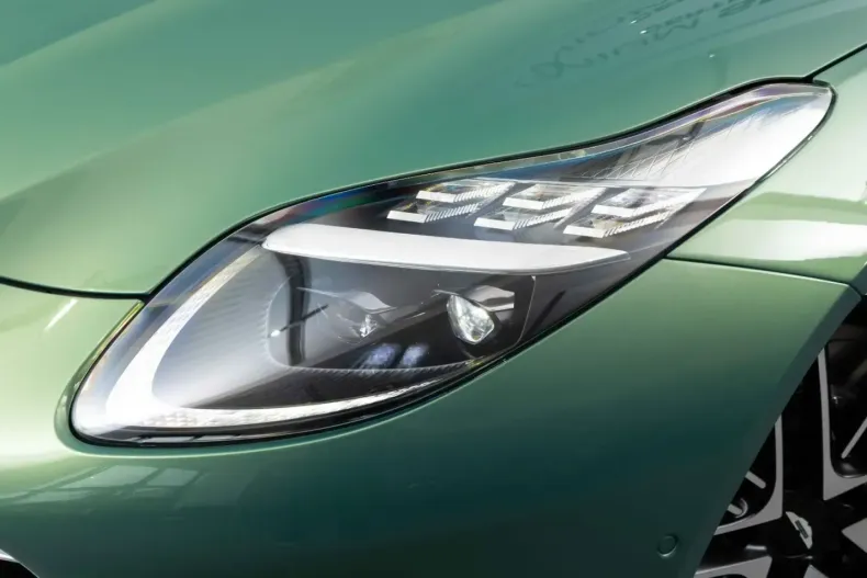Aston Martin DB12 din 2025 cu 2.700 km - oferta AST258806 - foto 15