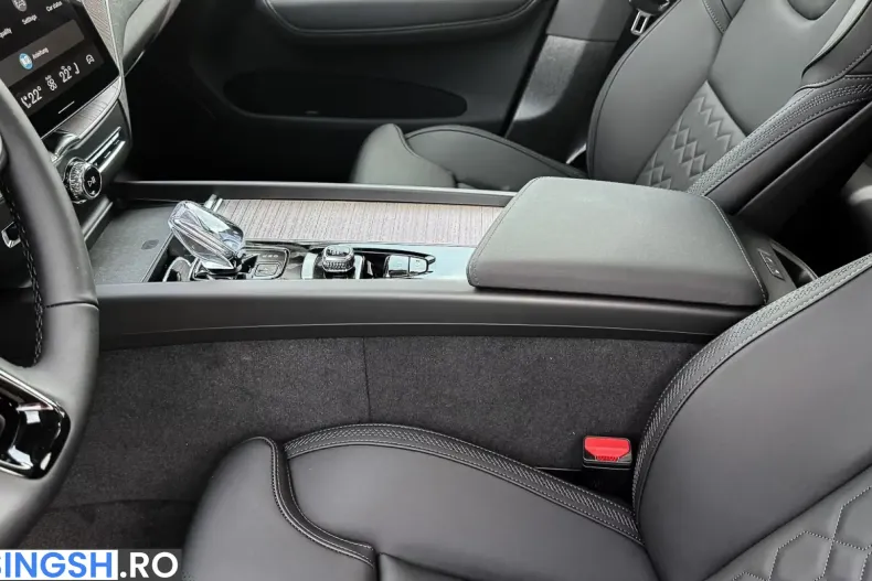 Volvo XC60 din 2025 cu 51 km - oferta VOL258809 - foto 11