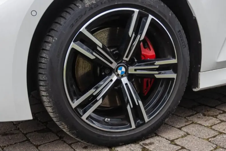 BMW 318 (Seria 3) din 2024 cu 20.100 km - oferta BMW258825 - foto 5