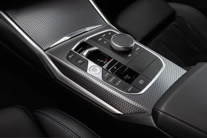 BMW 318 (Seria 3) din 2024 cu 20.100 km - oferta BMW258825 - foto 10