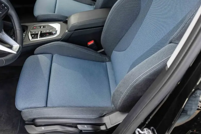 BMW 118 (Seria 1) din 2024 cu 12.300 km - oferta BMW258826 - foto 8