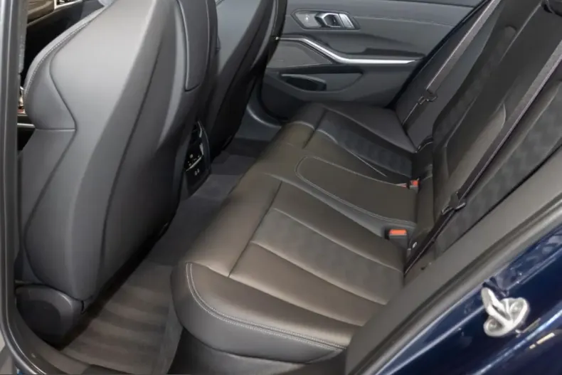 BMW M3 (Seria 3) din 2025 cu 11.200 km - oferta BMW258832 - foto 14
