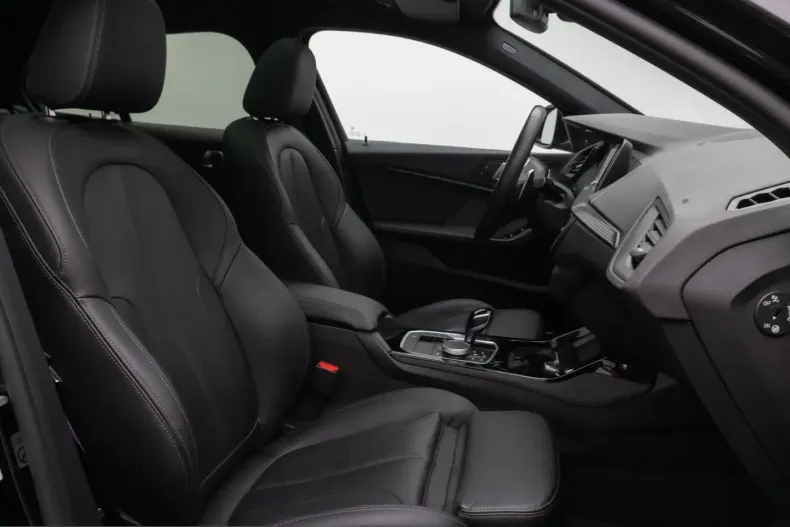 BMW 120 (Seria 1) din 2023 cu 51.711 km - oferta BMW258833 - foto 35