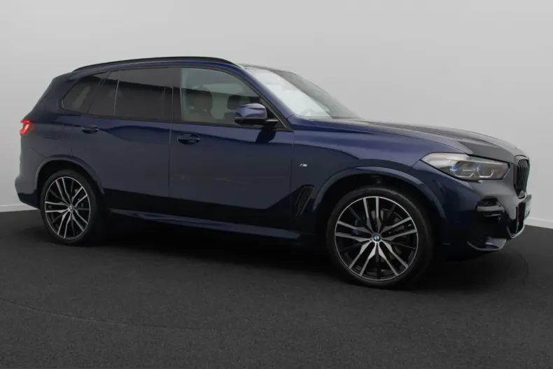 BMW X5 (Seria X) din 2023 cu 38.495 km - oferta BMW258838 - foto 2