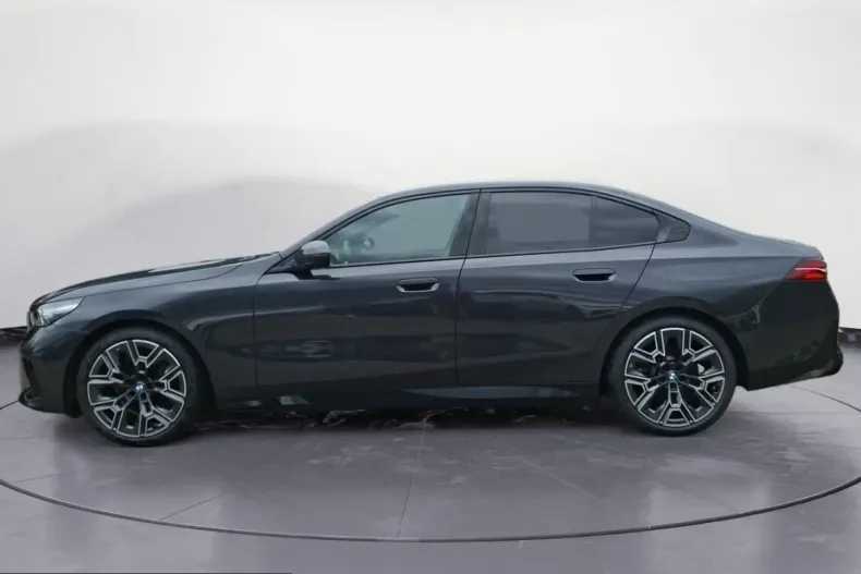 BMW 520 (Seria 5) din 2025 cu 24.646 km - oferta BMW258846 - foto 2