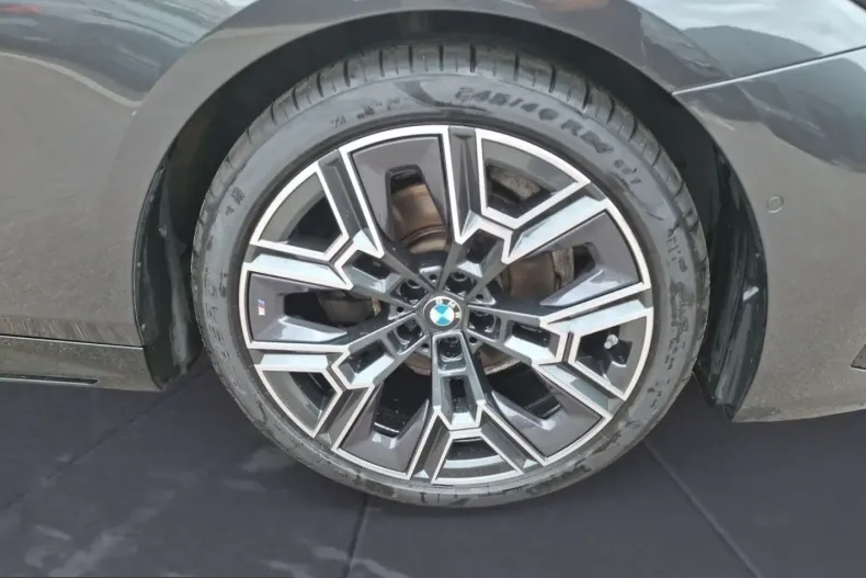 BMW 520 (Seria 5) din 2025 cu 24.646 km - oferta BMW258846 - foto 6