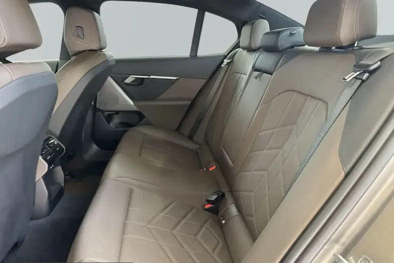 BMW 520 (Seria 5) din 2024 cu 43.471 km - oferta BMW258847 - foto 8