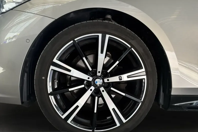 BMW 520 (Seria 5) din 2024 cu 43.471 km - oferta BMW258847 - foto 16