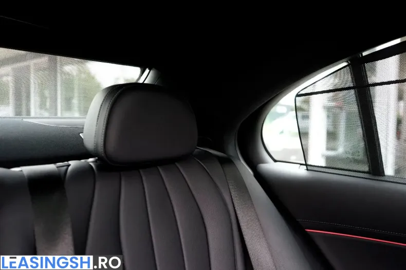 Mercedes-Benz E 300 (Clasa E) din 2024 cu 14.700 km - oferta MER258848 - foto 40