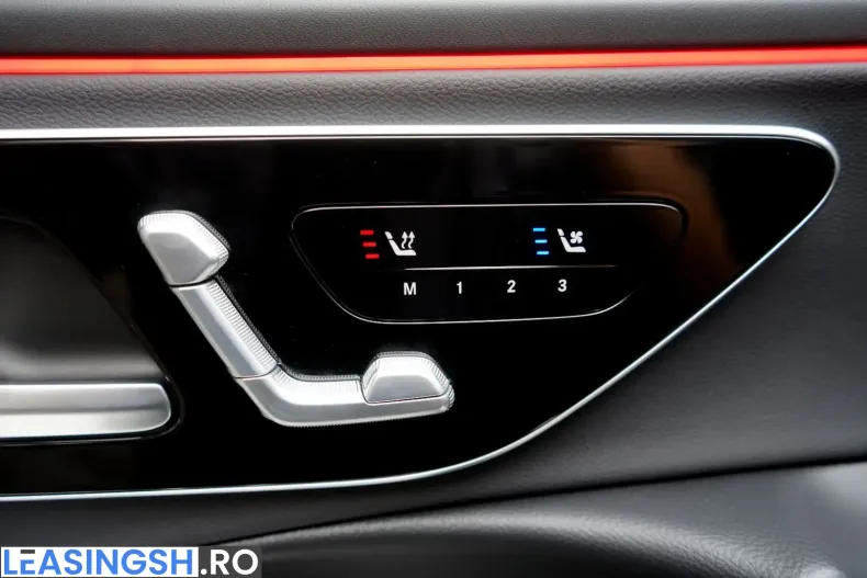 Mercedes-Benz E 300 (Clasa E) din 2024 cu 14.700 km - oferta MER258848 - foto 42