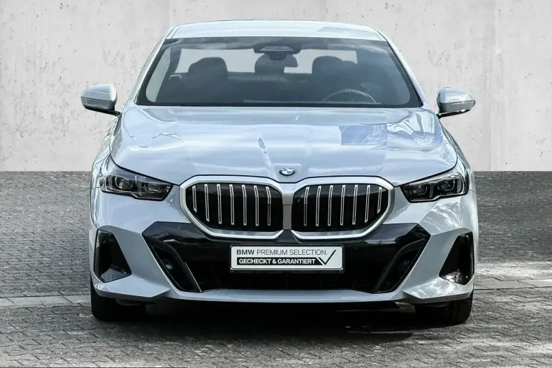 BMW 520 (Seria 5) din 2023 cu 48.530 km - oferta BMW258854 - foto 1