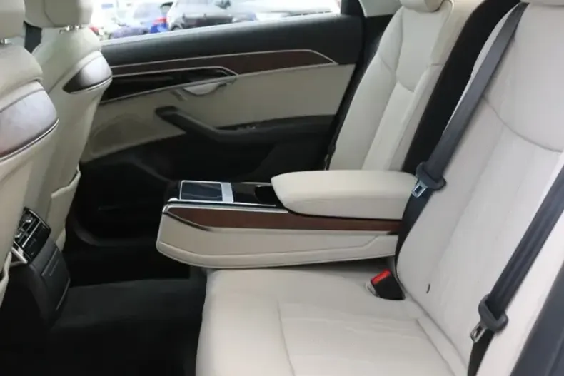 Audi A8 din 2023 cu 51.450 km - oferta AUD258856 - foto 14