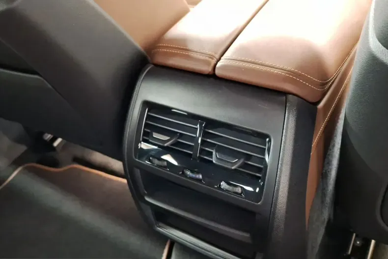 BMW X6 (Seria X) din 2023 cu 88.715 km - oferta BMW258870 - foto 17
