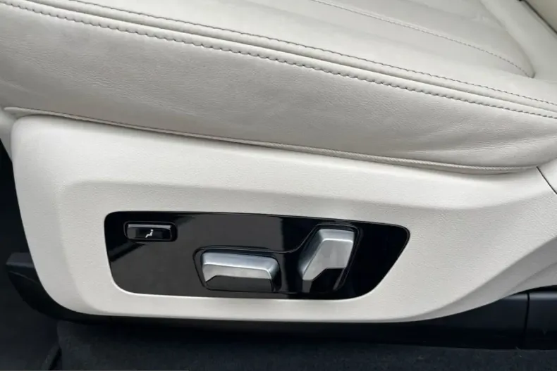 BMW X7 (Seria X) din 2023 cu 47.000 km - oferta BMW258898 - foto 20