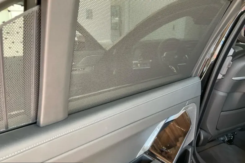 BMW i7 (Seria 7) din 2024 cu 33.100 km - oferta BMW258901 - foto 18
