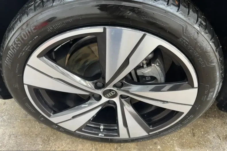 Audi Q5 din 2025 cu 19.516 km - oferta AUD258905 - foto 11