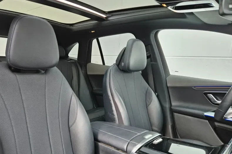 Mercedes-Benz EQE (Clasa E) din 2023 cu 36.000 km - oferta MER258908 - foto 16