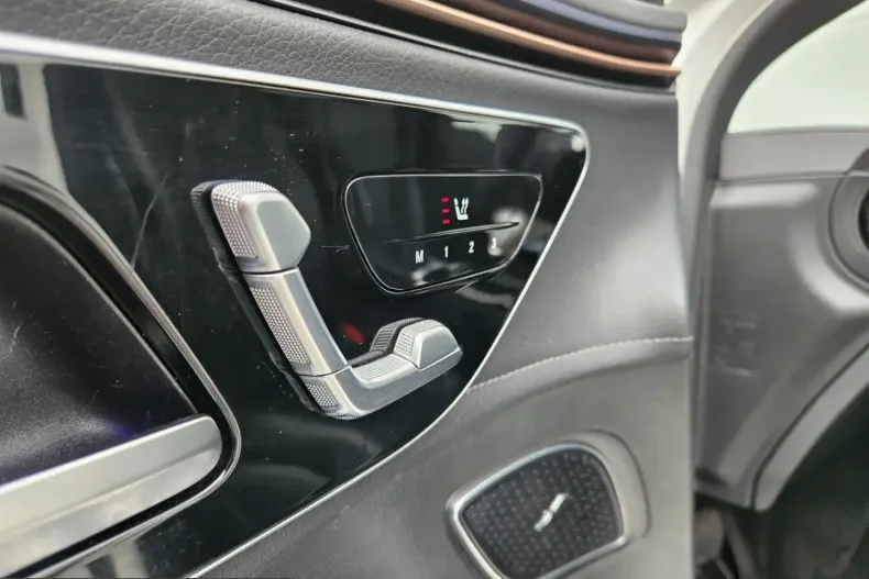 Mercedes-Benz EQE (Clasa E) din 2023 cu 36.000 km - oferta MER258908 - foto 21