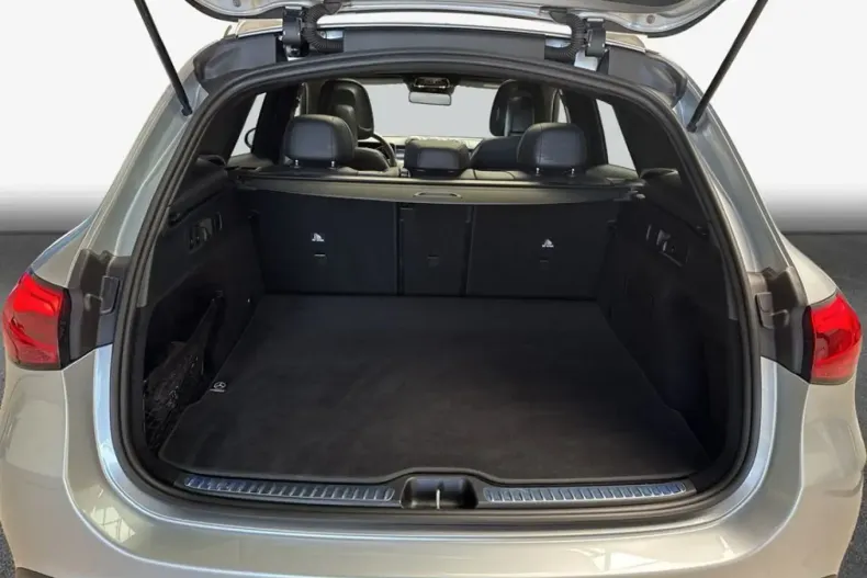 Mercedes-Benz GLC 300 (Clasa GLC) din 2025 cu 25.557 km - oferta MER258911 - foto 8