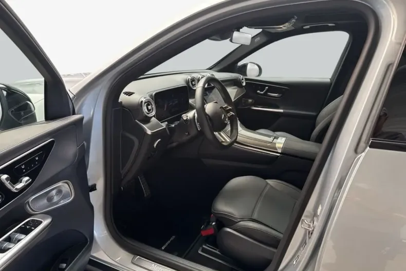 Mercedes-Benz GLC 300 (Clasa GLC) din 2025 cu 25.557 km - oferta MER258911 - foto 9
