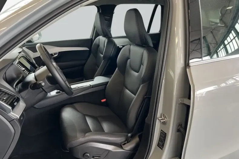 Volvo XC90 din 2024 cu 24.088 km - oferta VOL258914 - foto 10