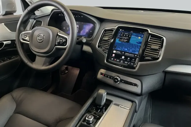 Volvo XC90 din 2024 cu 24.088 km - oferta VOL258914 - foto 13