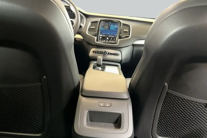 Volvo XC90 din 2024 cu 24.088 km - oferta VOL258914 - foto 14
