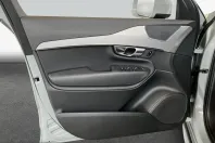 Volvo XC90 din 2024 cu 24.088 km - oferta VOL258914 - foto 19
