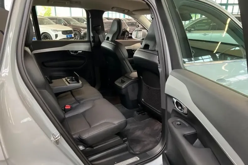 Volvo XC90 din 2024 cu 24.088 km - oferta VOL258914 - foto 21