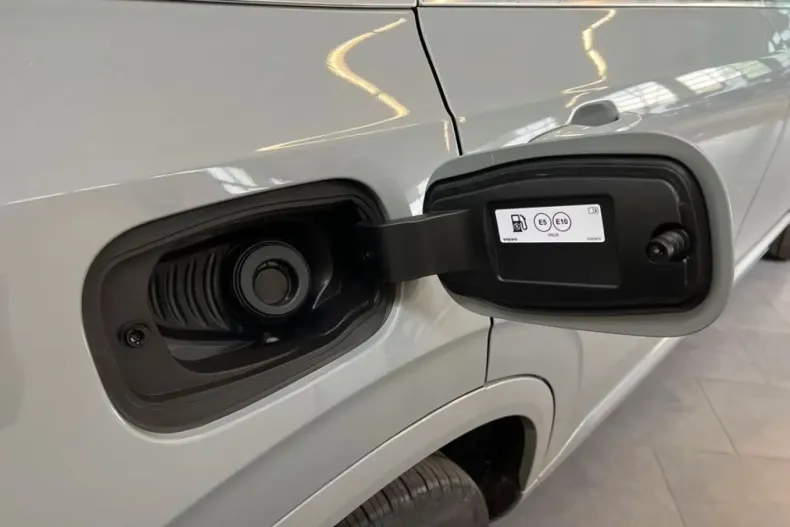 Volvo XC90 din 2024 cu 24.088 km - oferta VOL258914 - foto 23