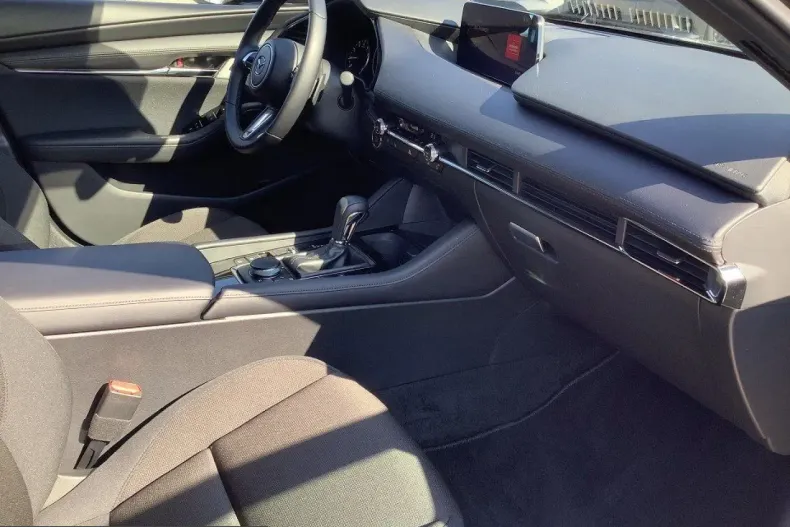 Mazda 3 din 2025 cu 12.424 km - oferta MAZ258915 - foto 19
