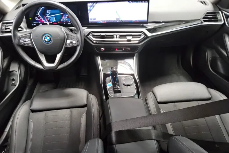 BMW i4 (Seria 4) din 2023 cu 110.368 km - oferta BMW258919 - foto 5