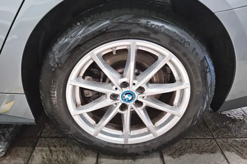 BMW i4 (Seria 4) din 2023 cu 110.368 km - oferta BMW258919 - foto 11