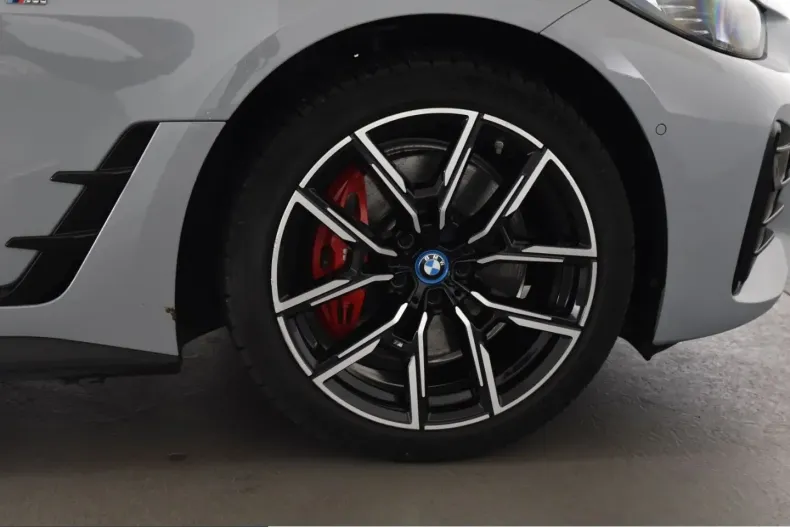 BMW i4 (Seria 4) din 2023 cu 86.452 km - oferta BMW258920 - foto 16