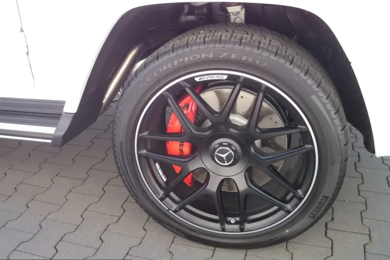 Mercedes-Benz G 63 AMG (Clasa G) din 2022 cu 30.000 km - oferta MER258933 - foto 4