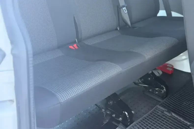 Volkswagen T7 Transporter din 2023 cu 45.000 km - oferta VOL258947 - foto 12