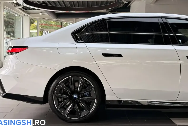 BMW i7 (Seria 7) din 2023 cu 84.000 km - oferta BMW258953 - foto 10