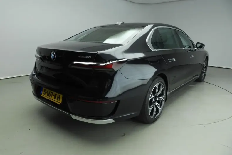 BMW i7 (Seria 7) din 2023 cu 112.000 km - oferta BMW258955 - foto 2