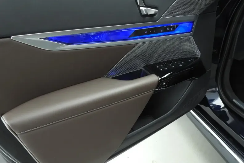 BMW i7 (Seria 7) din 2023 cu 112.000 km - oferta BMW258955 - foto 16