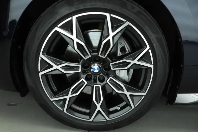 BMW i7 (Seria 7) din 2023 cu 112.000 km - oferta BMW258955 - foto 48