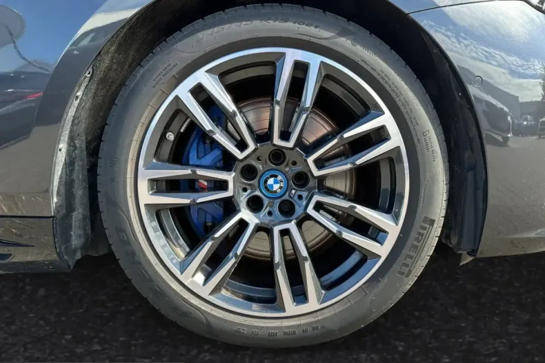 BMW i5 (Seria 5) din 2024 cu 56.700 km - oferta BMW258956 - foto 4