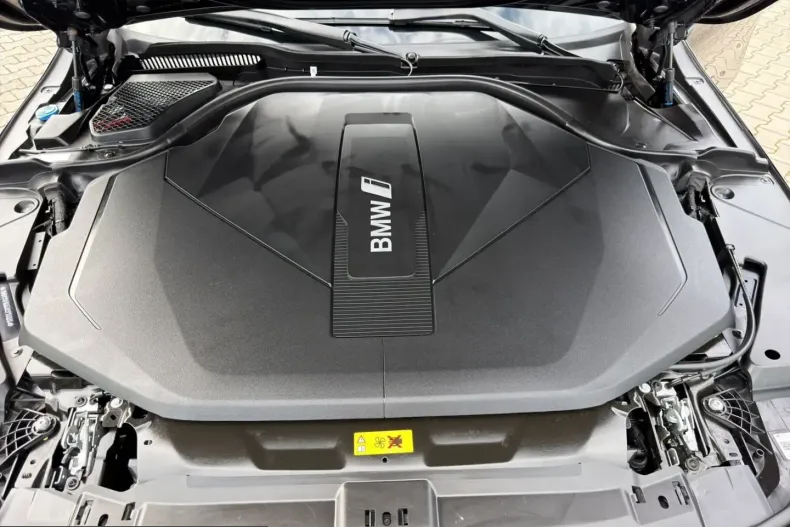 BMW i5 (Seria 5) din 2023 cu 117.978 km - oferta BMW258957 - foto 12