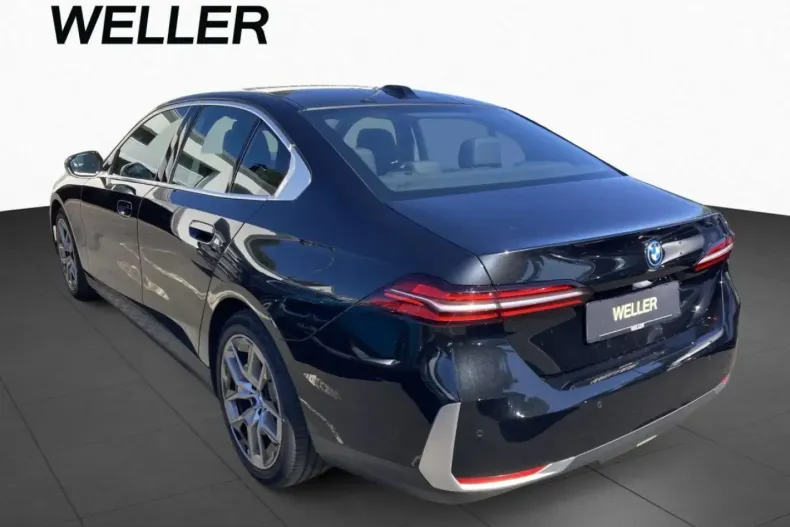 BMW i5 (Seria 5) din 2023 cu 58.099 km - oferta BMW258958 - foto 6